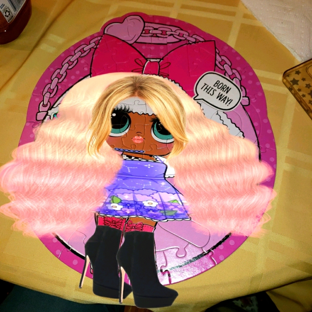 A pre setup lol doll puz